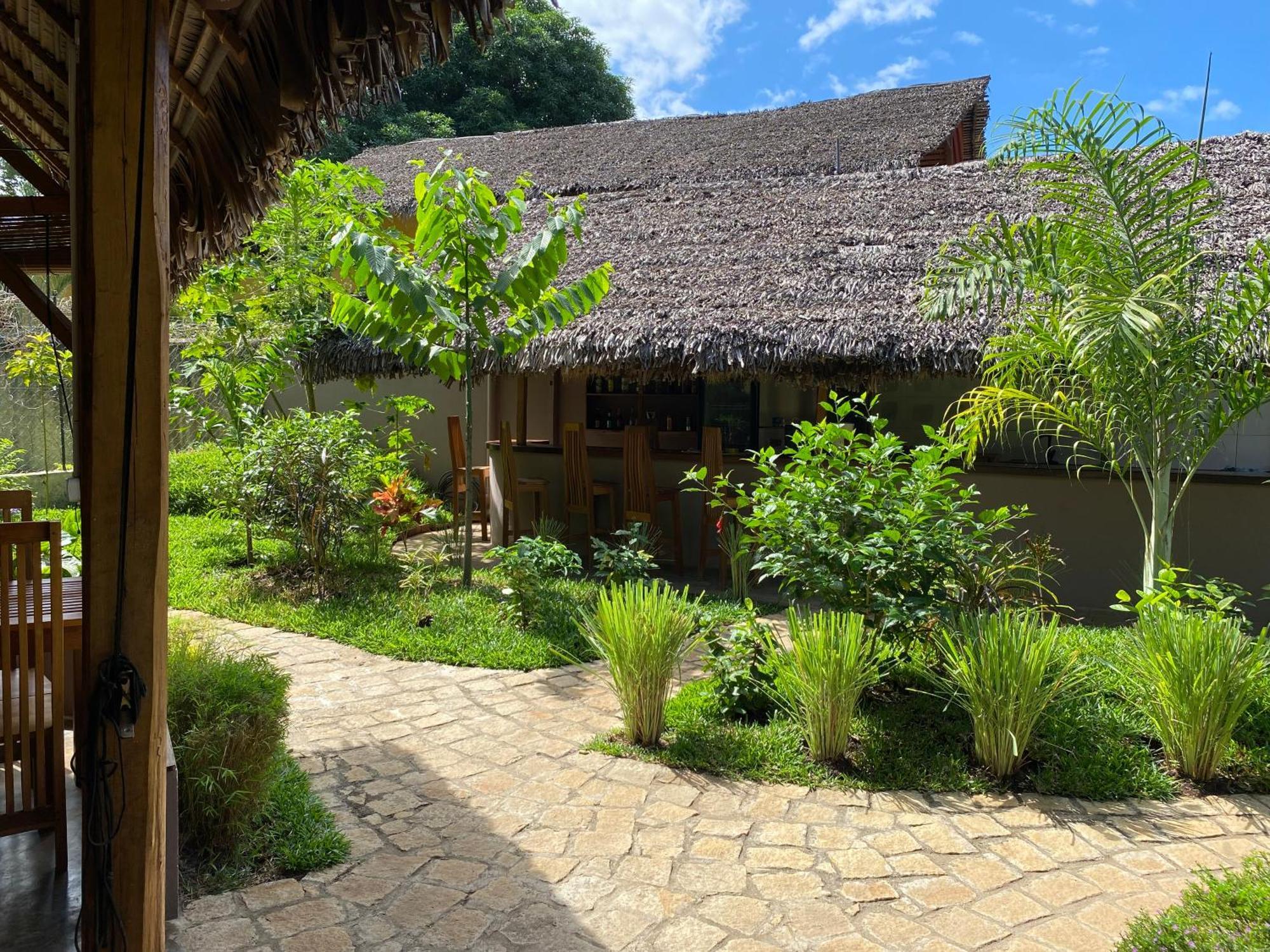 La Perle Rare De Nosy Be Hotel Ambatoloaka  Bagian luar foto