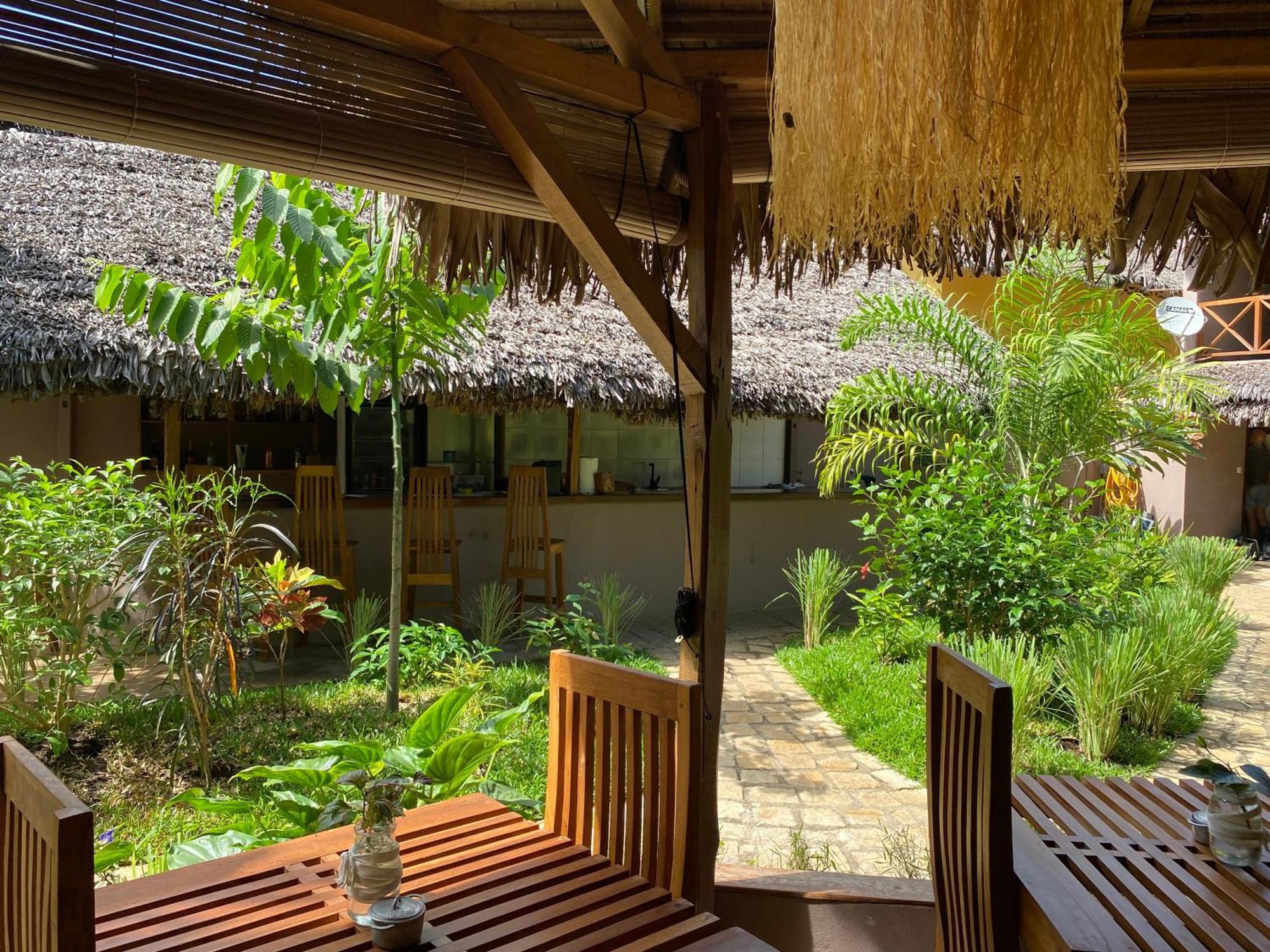 La Perle Rare De Nosy Be Hotel Ambatoloaka  Bagian luar foto