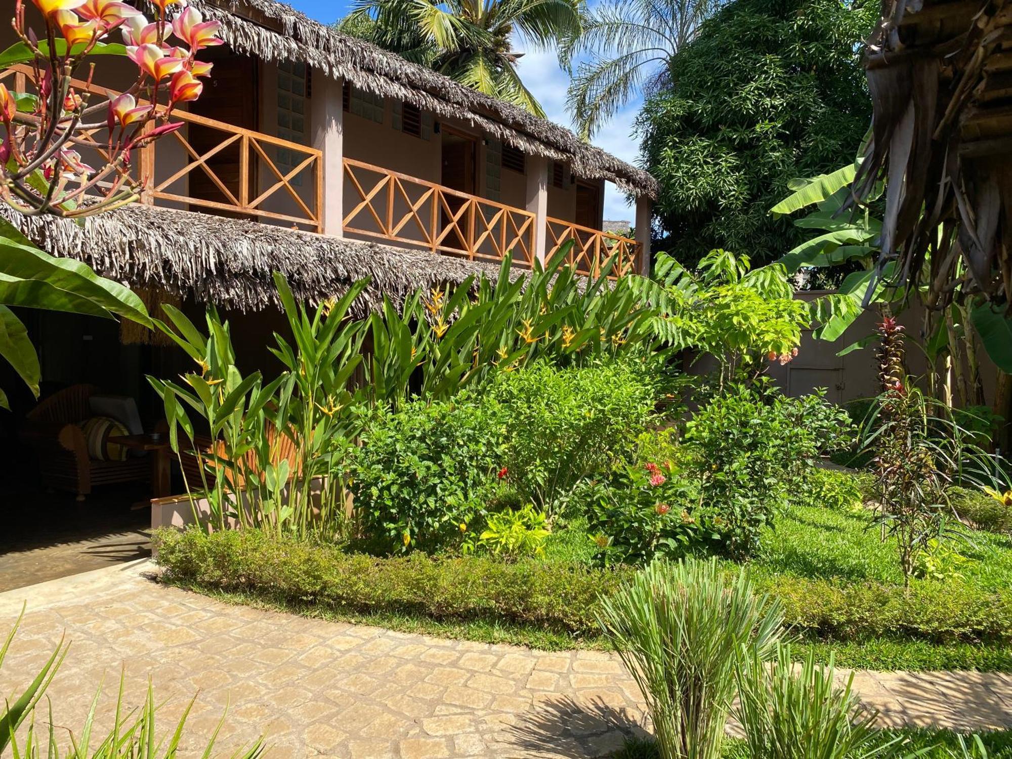 La Perle Rare De Nosy Be Hotel Ambatoloaka  Bagian luar foto