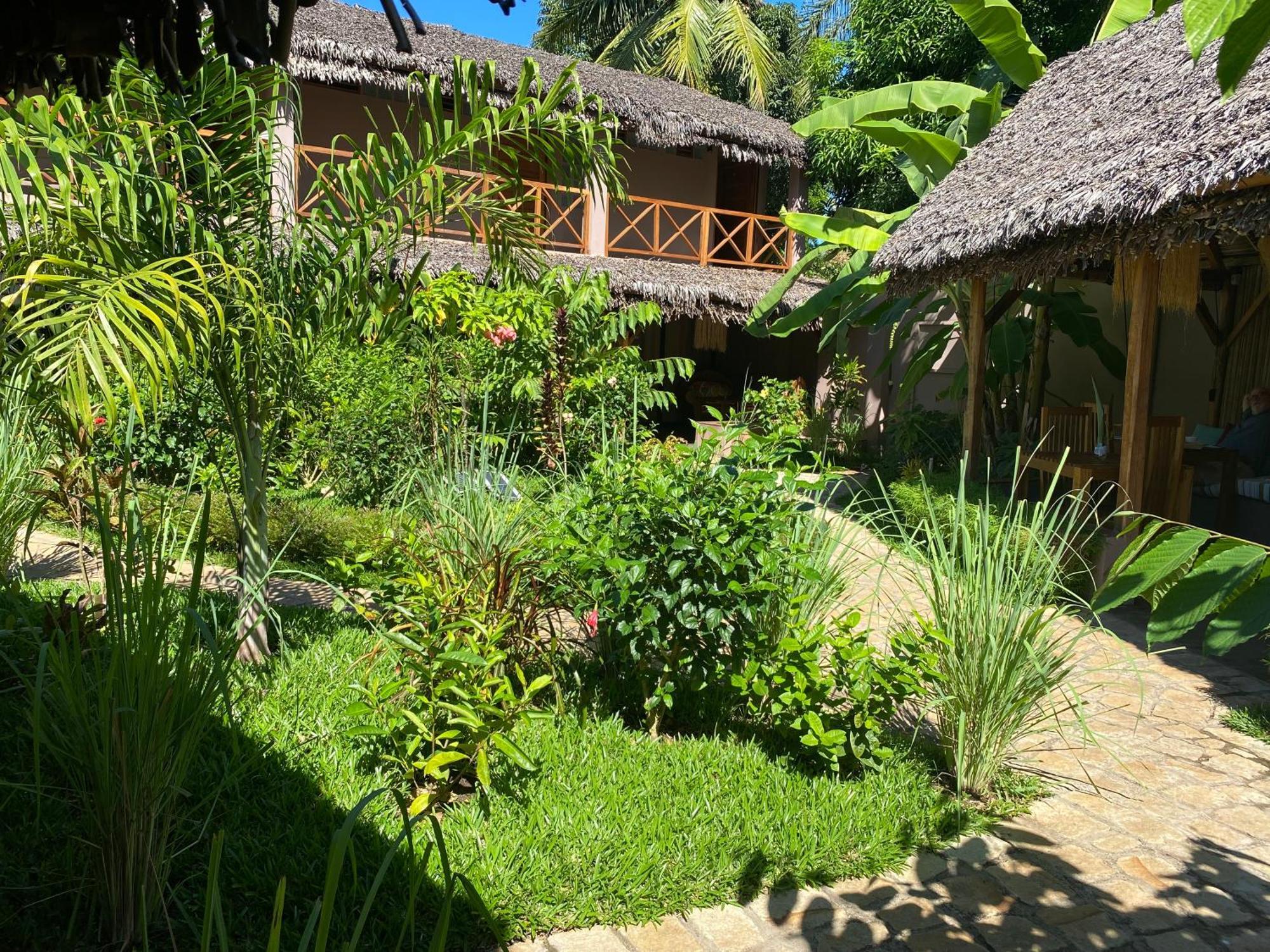 La Perle Rare De Nosy Be Hotel Ambatoloaka  Bagian luar foto