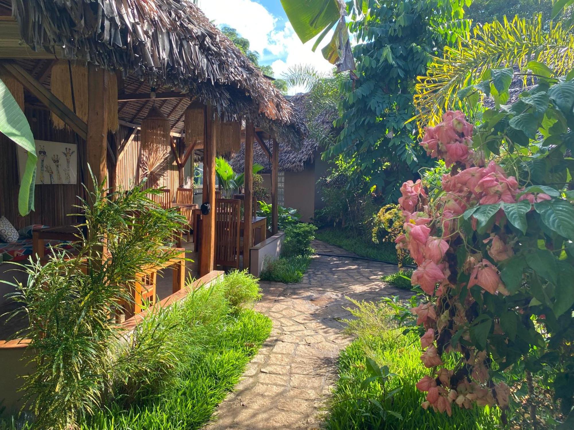 La Perle Rare De Nosy Be Hotel Ambatoloaka  Bagian luar foto