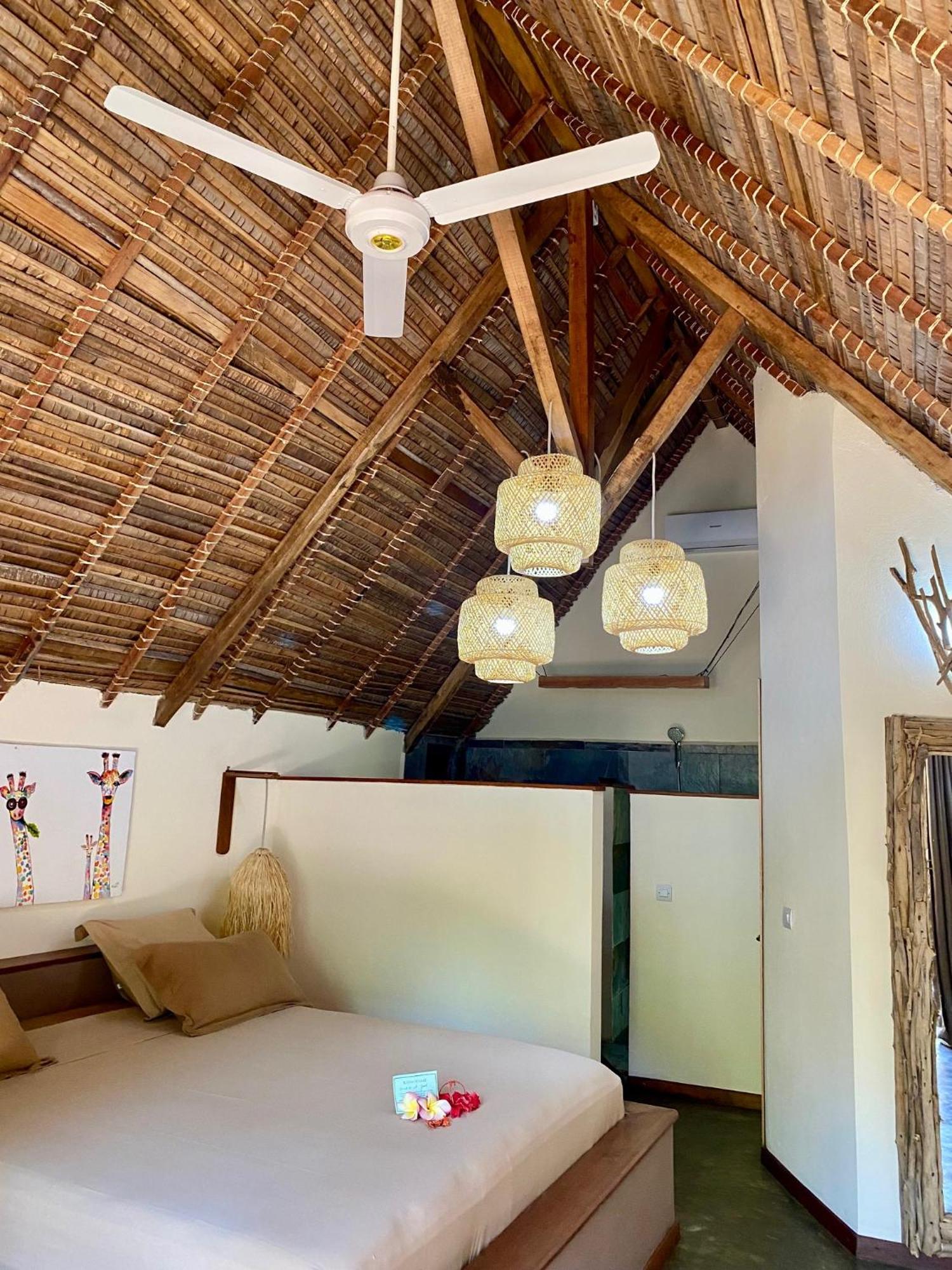 La Perle Rare De Nosy Be Hotel Ambatoloaka  Bagian luar foto
